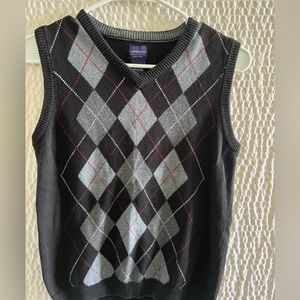 Arrow sweater vest